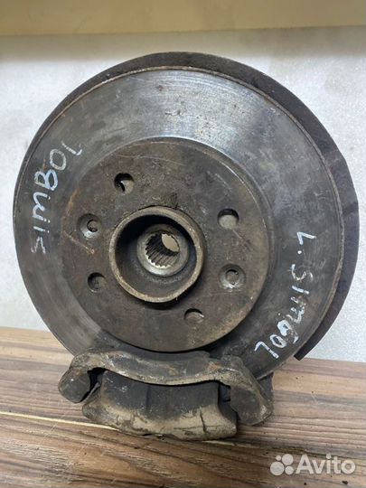 Кулак поворотный передний левый Renault Symbol 1