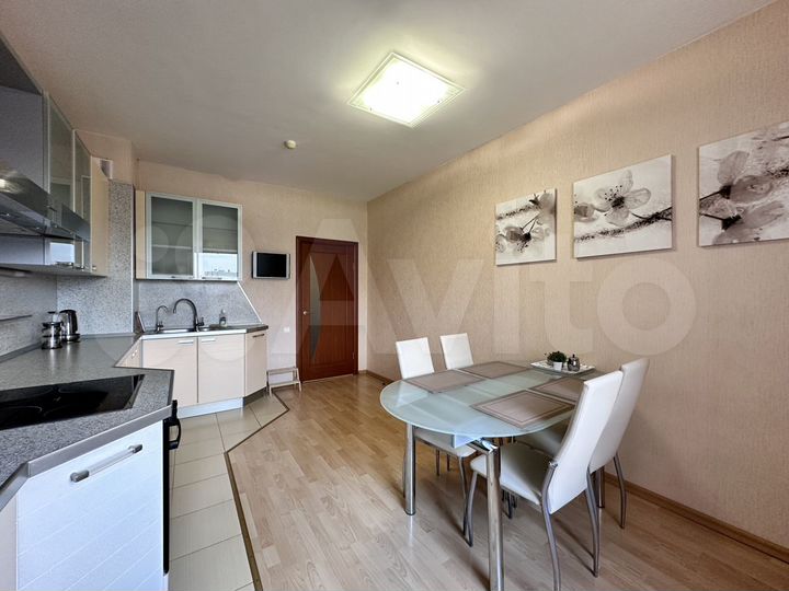 2-к. квартира, 72 м², 6/25 эт.