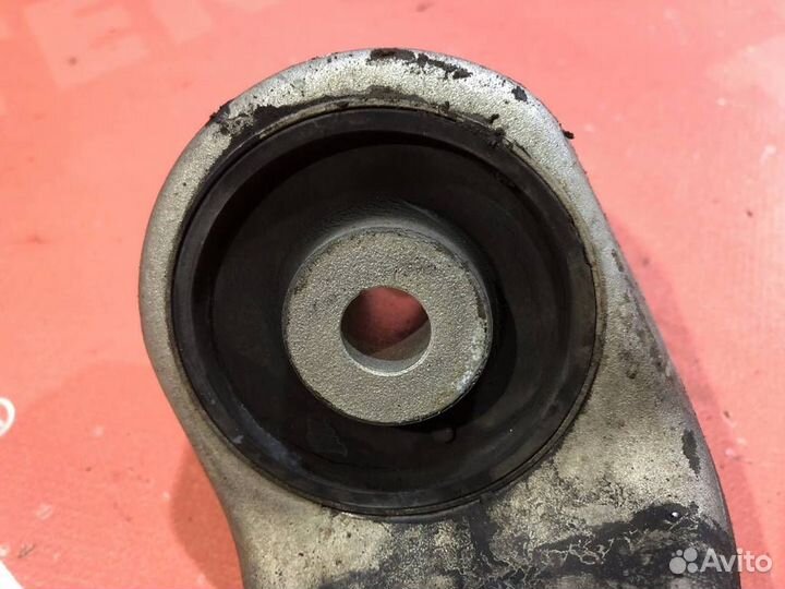 Рычаг передний правый Фольксваген Туарег touareg