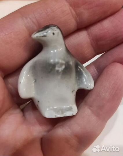 Фигурка пингвина