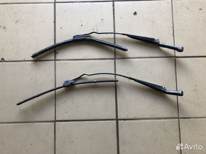 Поводок дворников Volkswagen Vento