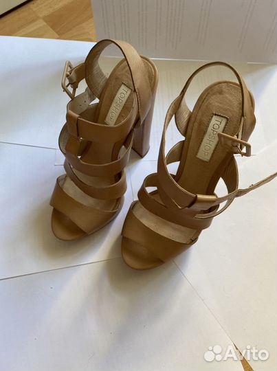 Бежевые босоножки на устойчивом каблуке, 36р