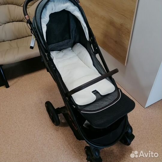 Коляска всесезонная Luxmom 609