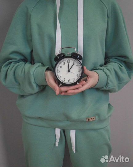 Спортивный костюм женский