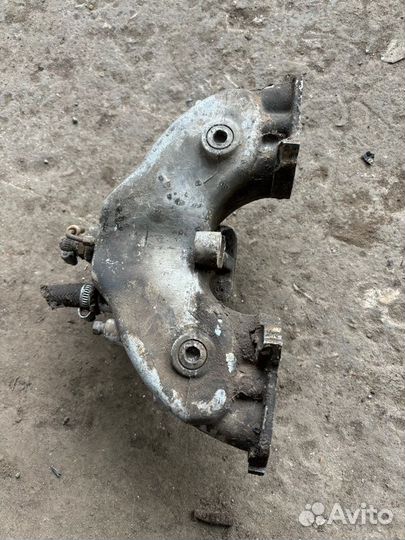 Коллектор впускной Ваз 2106 седан 2011 1996