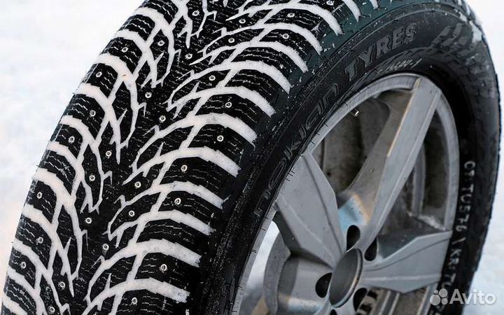 Nokian Tyres Hakkapeliitta 9 SUV 215/70 R16 100T
