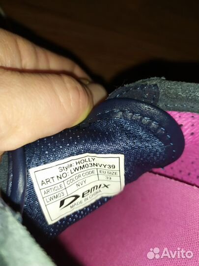 Кроссовки женские 39