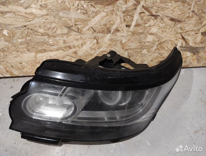 Фара левая битая Land Rover Range Rover 2014