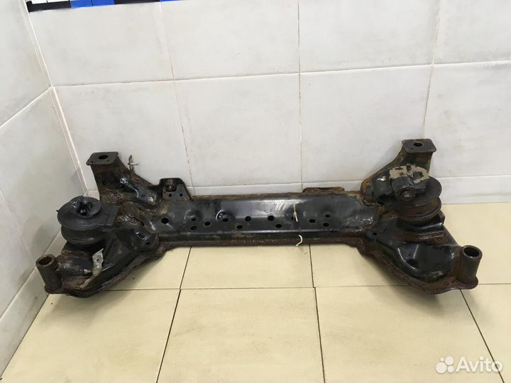 Балка передняя поперечная FX (S50) 2003-2007