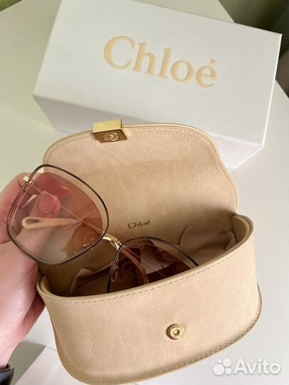 Солнцезащитные очки женские брендовые