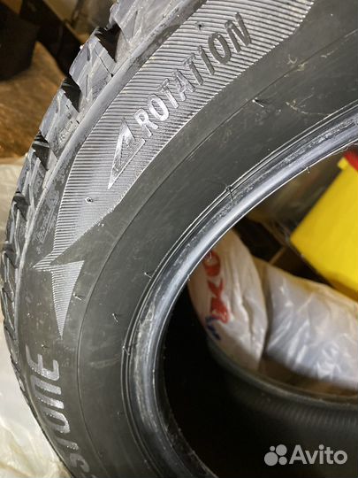 Bridgestone Blizzak Spike-02 SUV 225/55 R18