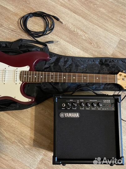 Комбоусилитель yamaha ga15II с электрогитарой