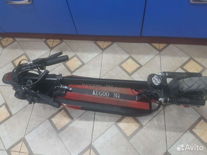 Самокат взрослый электрический бу