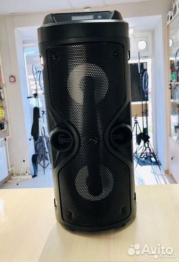 Мощная беспроводная колонка с пультом