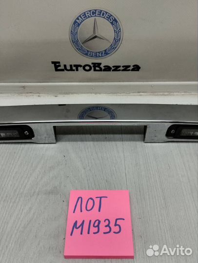 Молдинг крышки багажника Mercedes W164