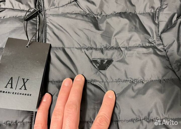 Куртки Armani модные