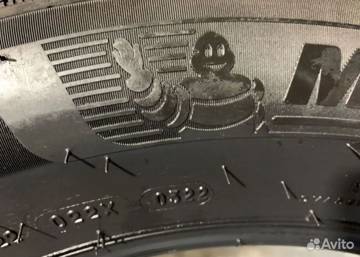 Michelin X-Ice North 4 SUV 295/40 R21 111T