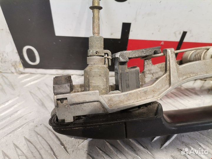 Ручка наружная передняя правая Mercedes-Benz