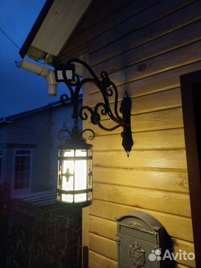 Кованые бра на крыльцо