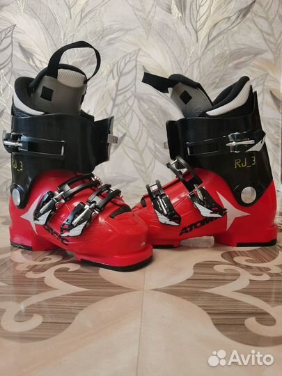 Горнолыжные ботинки atomic 22.0-22.5