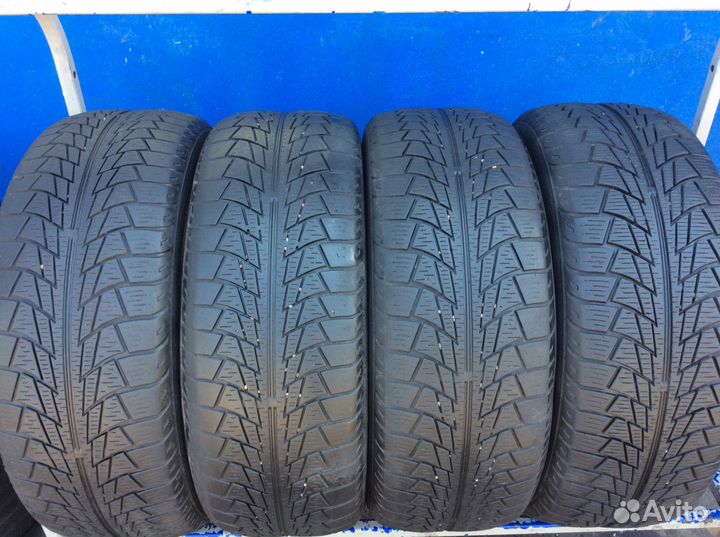 Nankang Snow Viva SV-1 235/60 R18 107T