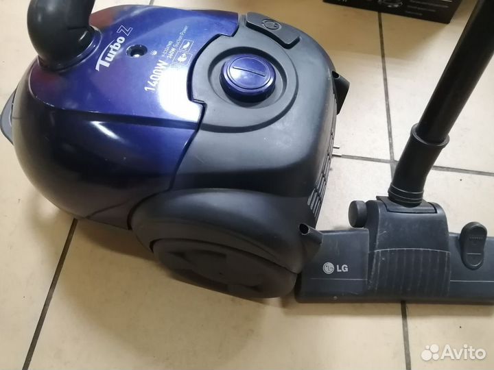 Пылесос LG V-C3247ND