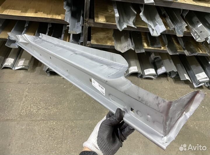 Порог правый Honda HR-V 1998-2006 3дв (Polcar)