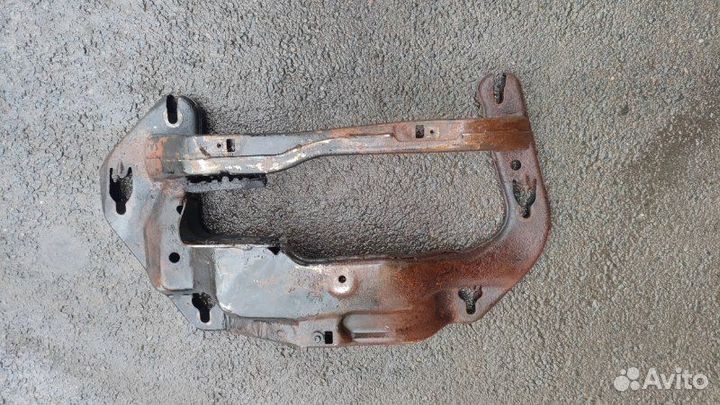 Кронштейн кпп Bmw X6 E71 N54 2008