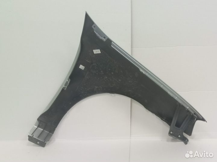 Крылья пластиковые Логан-1 новые Серебристый