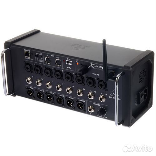 Цифровой микшер Behringer XR16