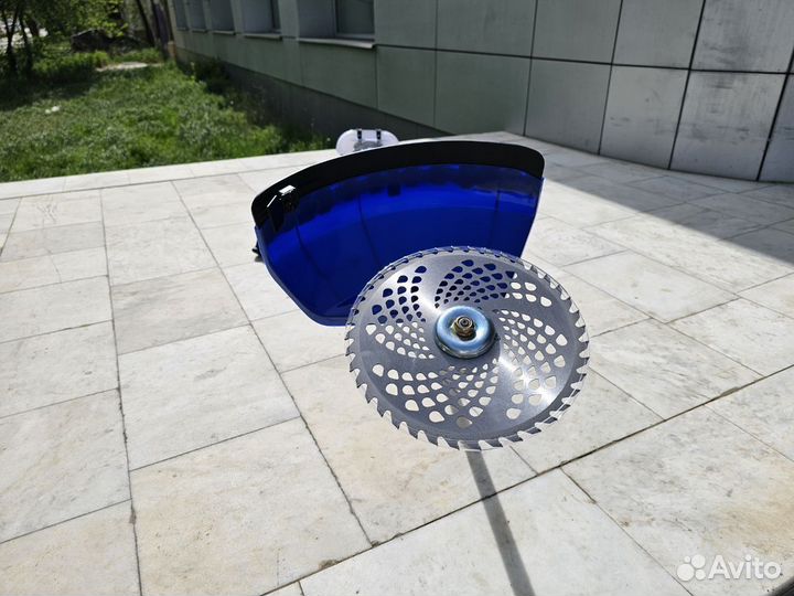 Триммер бензиновый