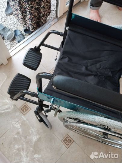 Кресло коляска для инвалидов