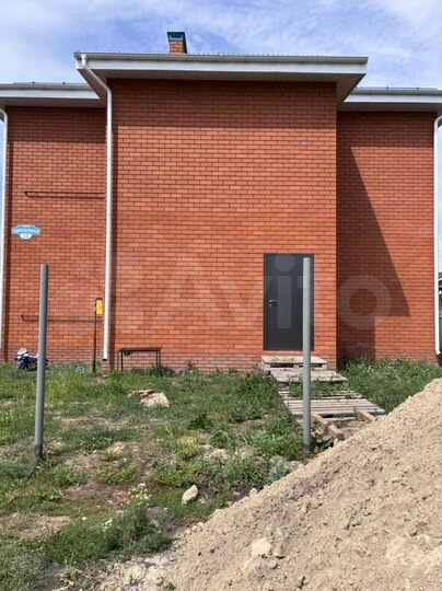 Дом 215 м² на участке 8 сот.