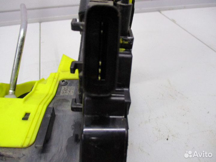 Замок двери передней правой Hyundai Creta