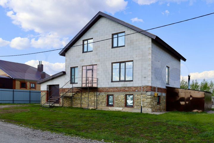 Дом 274,8 м² на участке 10 сот.