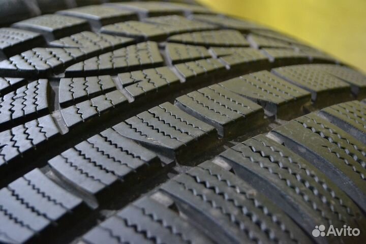 Hankook Winter I'Cept Evo 245/40 R18