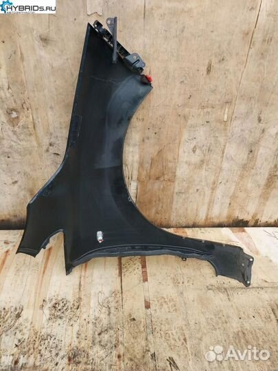 Крыло переднее левое Nissan Leaf ZE0 (2009 - 2017)