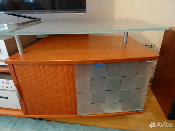 Подставка под телевизор