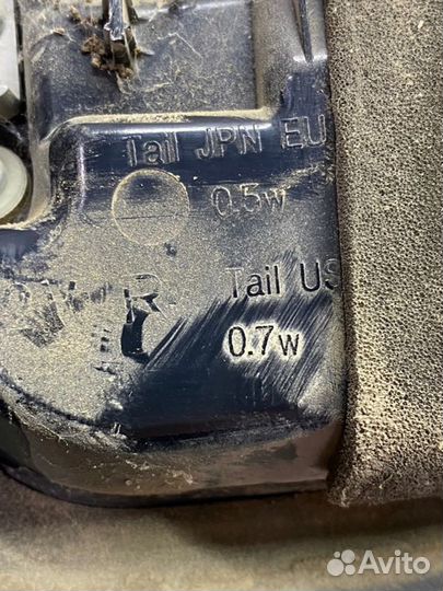 Фонарь внутренний задний левый Toyota Land Cruiser