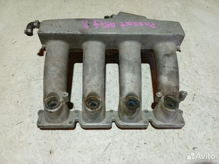 Коллектор впускной Volkswagen Passat 3B3 AWT 2001