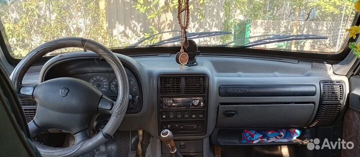 ГАЗ 3110 Волга 2.4 МТ, 1997, 250 000 км