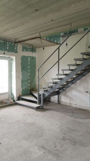 Дом 420 м² на участке 23 сот.