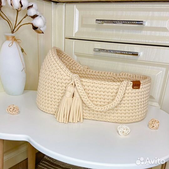 Вязаная люлька для кукол