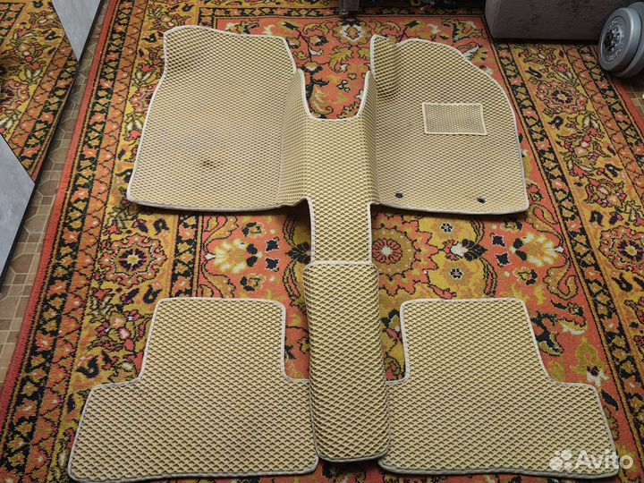 Эво коврики Тойота спасио