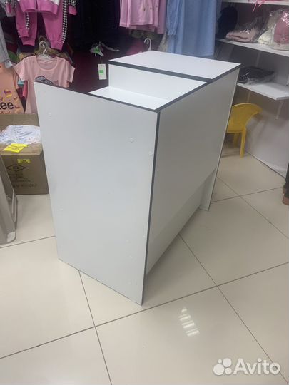 Стойка ресепшн