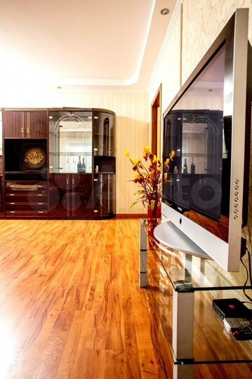 2-к. квартира, 50 м², 1/9 эт.