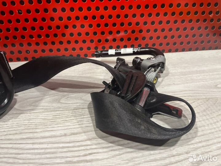 Ремень безопасности передний правый Land Rover