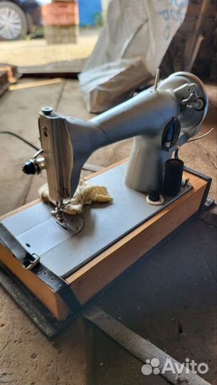 Рукавная швейная машина