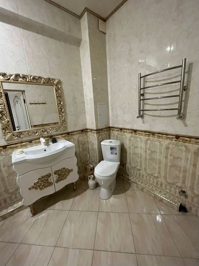 2-к. квартира, 80 м², 5/5 эт.