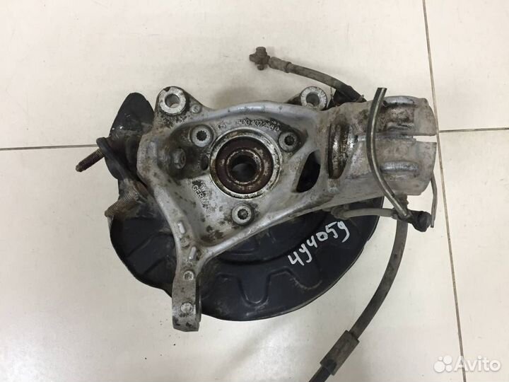 Цапфа/кулак поворотный передний правый Volkswagen